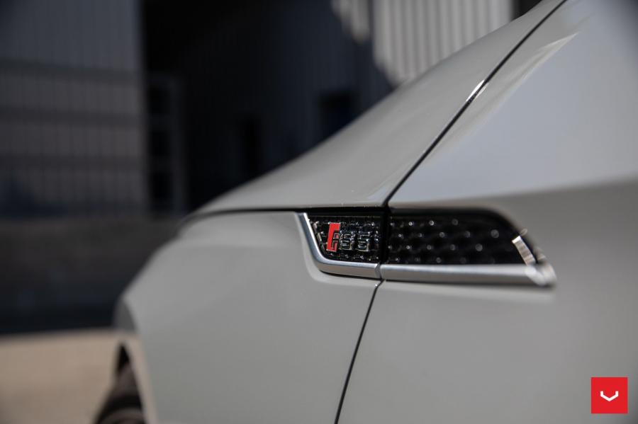 Детали экстерьера Audi RS5 Coupe on Vossen Wheels (VFS-2) 2019 года  (фото 2 из 33)